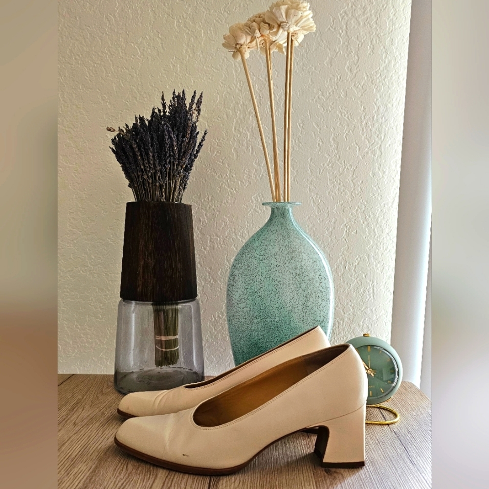 Coach nude heels, size 9 B, made in Italy